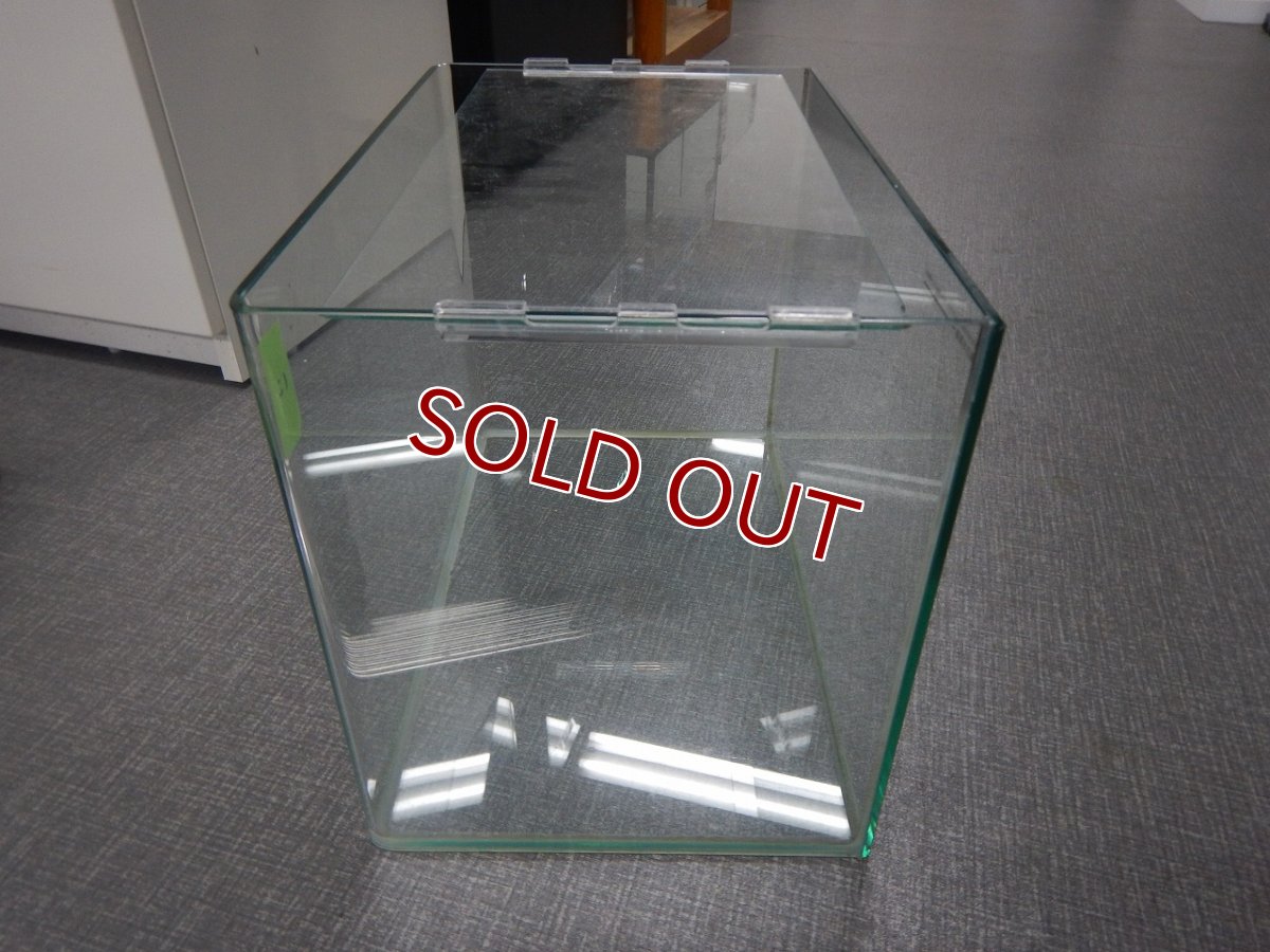 画像2: 【リユース品】【水槽】W40D26H30cmガラス水槽 管理記号 に店頭受け渡し限定 (2)