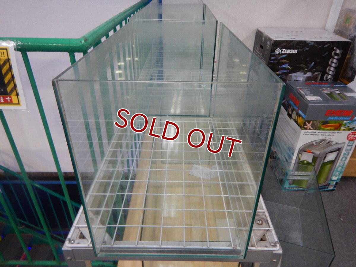 画像2: 【リユース品】【水槽】W60D30H36cm ガラス水槽 管理記号 K店頭受け渡し限定 (2)
