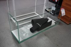 画像3: 【リユース品】【水槽】フレームレス水槽 90?30×36 フタ・マット付き店頭受け渡し限定 (3)