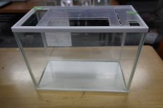 画像1: 【毎月1日〜7日は中古品30%OFFクーポン(reuse30)対象商品】【リユース品】【水槽】ガラス水槽 W31×D16×H23店頭受け渡し限定 (1)