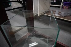 画像2: 【毎月1日〜7日は中古品30%OFFクーポン(reuse30)対象商品】【リユース品】【水槽】ガラス水槽 W30×D30×H40店頭受け渡し限定 (2)